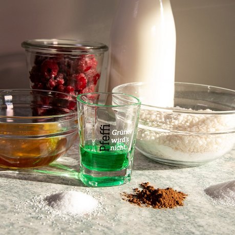 Pfeffi Rezept Milchreis Zutaten Das Bild zeigt alle Zutaten, die für die Zubereitung des Pfeffi Milchreis vonnöten sind