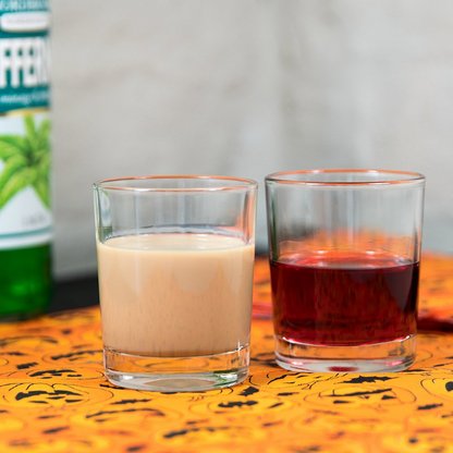 Pfeffi Rezept Grüner Geist Zutaten Das Bild zeigt alle Zutaten für die Zubereitung des Cocktails Grüner Geist