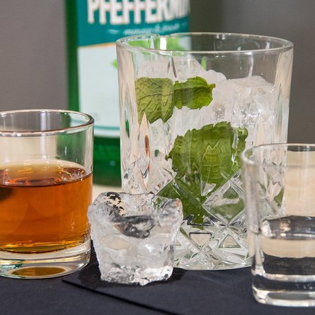 Pfeffi Rezept Pfeffi Tripple Zutaten Das Bild zeigt alle Zutaten für die Zubereitung des Pfeffi Tripples